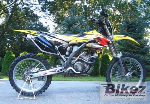 2005 Suzuki RM-Z 250 photo